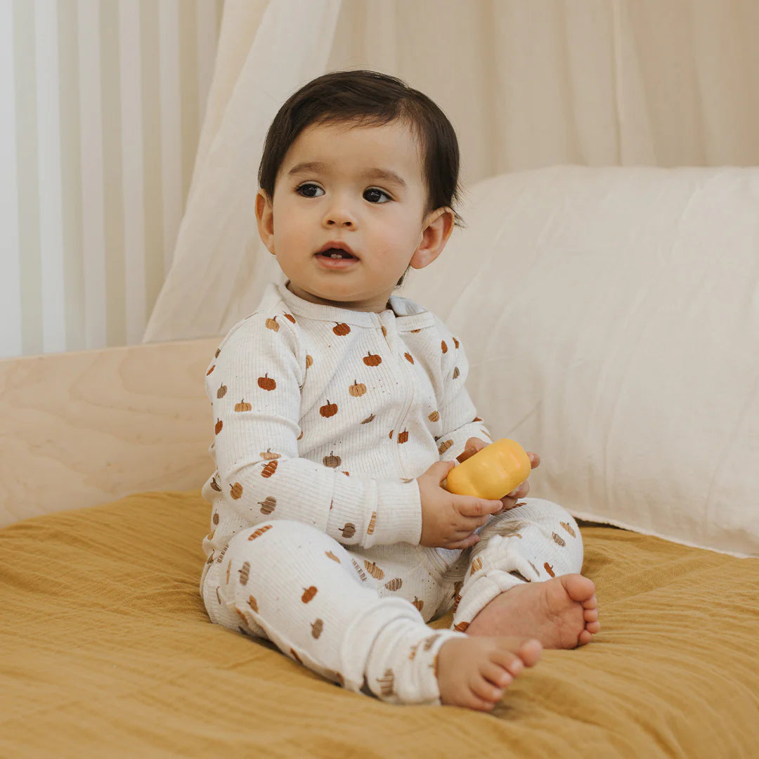 Convertible Sleeper | Pumpkin Print on Heathered Oatmeal | Petit Lem