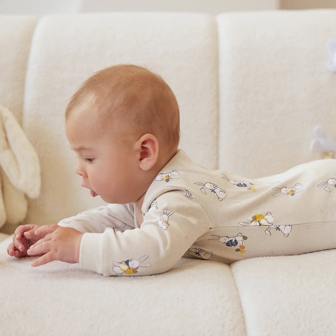 Egg Hunt Print on Crème Sleeper | Petit Lem