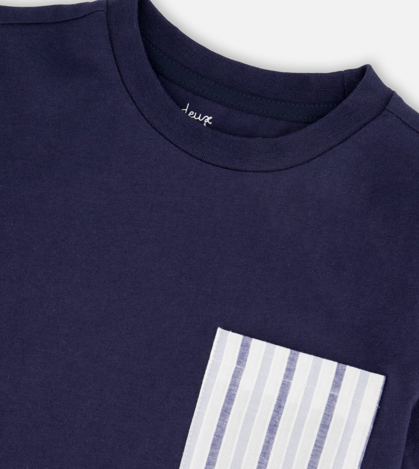 T-Shirt with Chest Pocket | Dark Blue | Duex par Deux