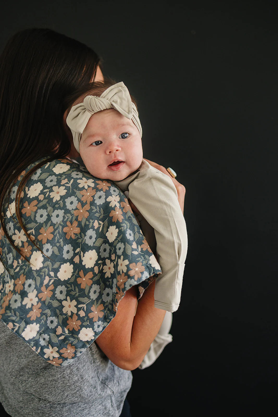 Midnight Floral Muslin Burp Cloth | Mebie Baby