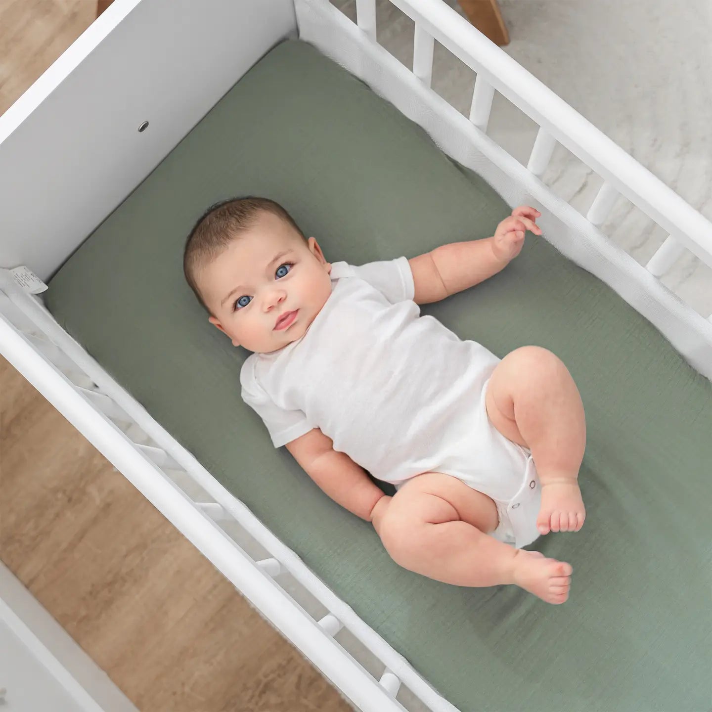 Wooden Bedside Bassinet Sleeper | Comfy Cubs