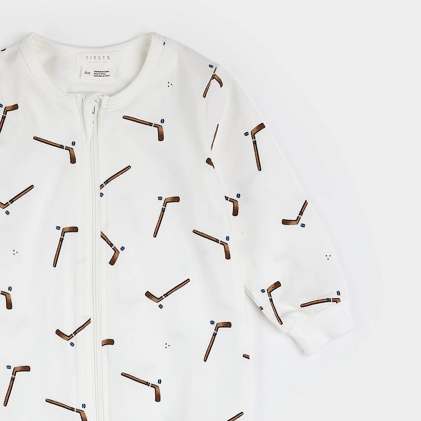 Hockey Stick Print on Off-White Sleeper | Petit Lem