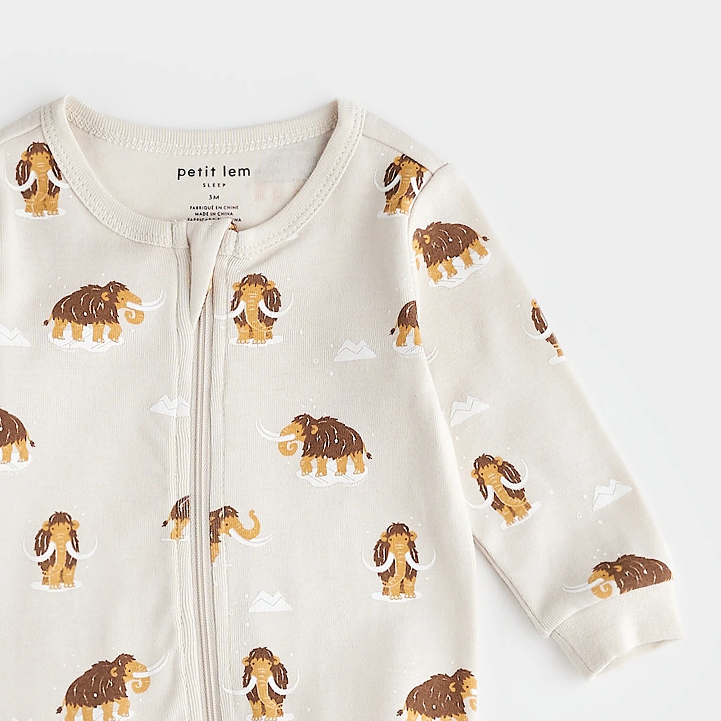 Wooly Mammoth Print on Crème Sleeper | Petit Lem