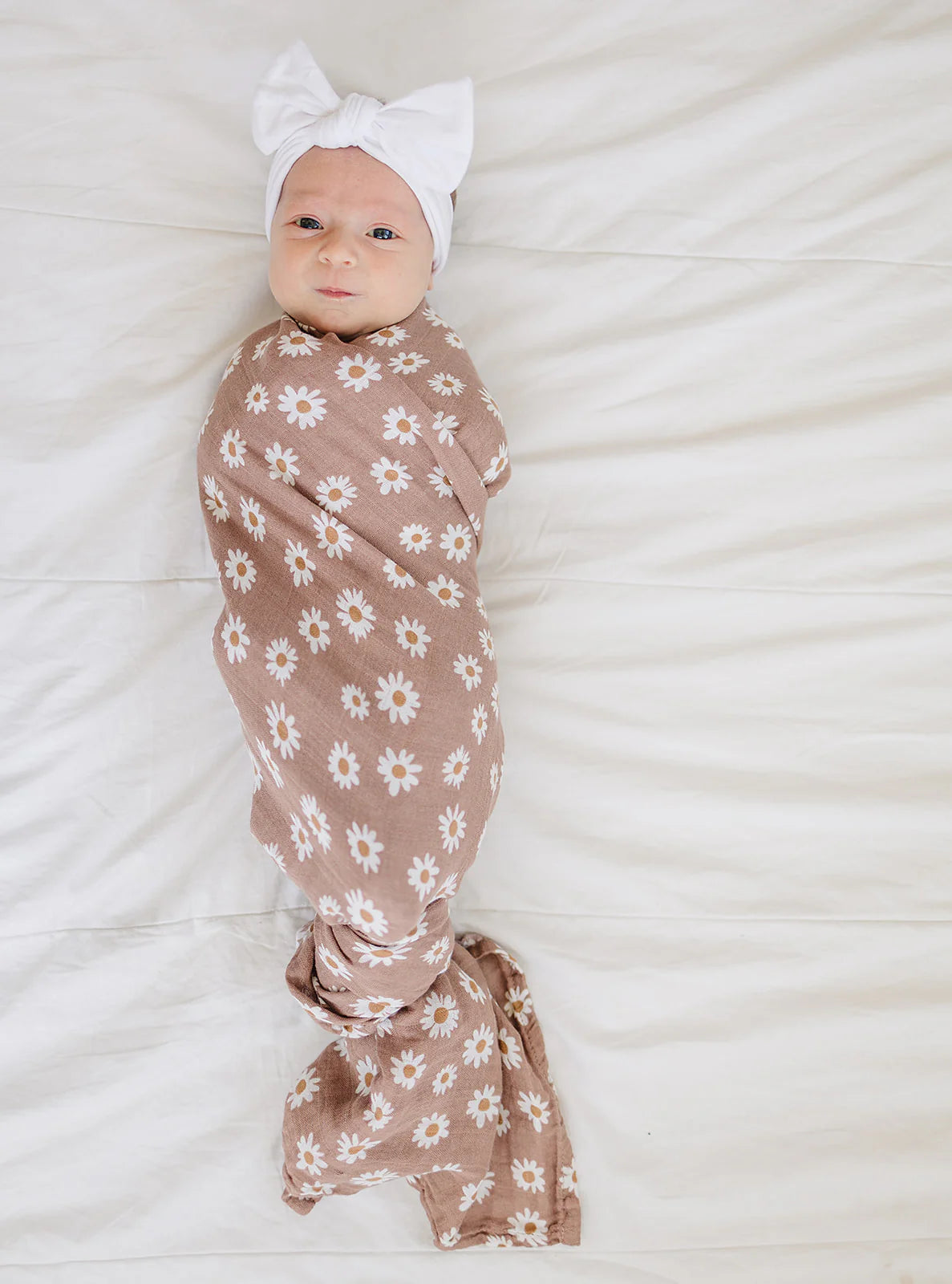 Daisy Dream Muslin Swaddle Blanket | Mebie Baby