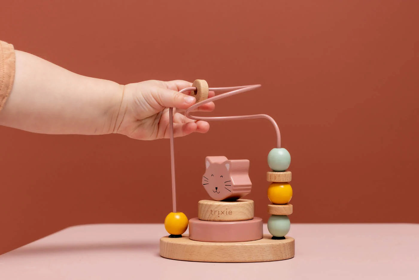 Wooden Beads Maze | Mrs. Cat | Trixie