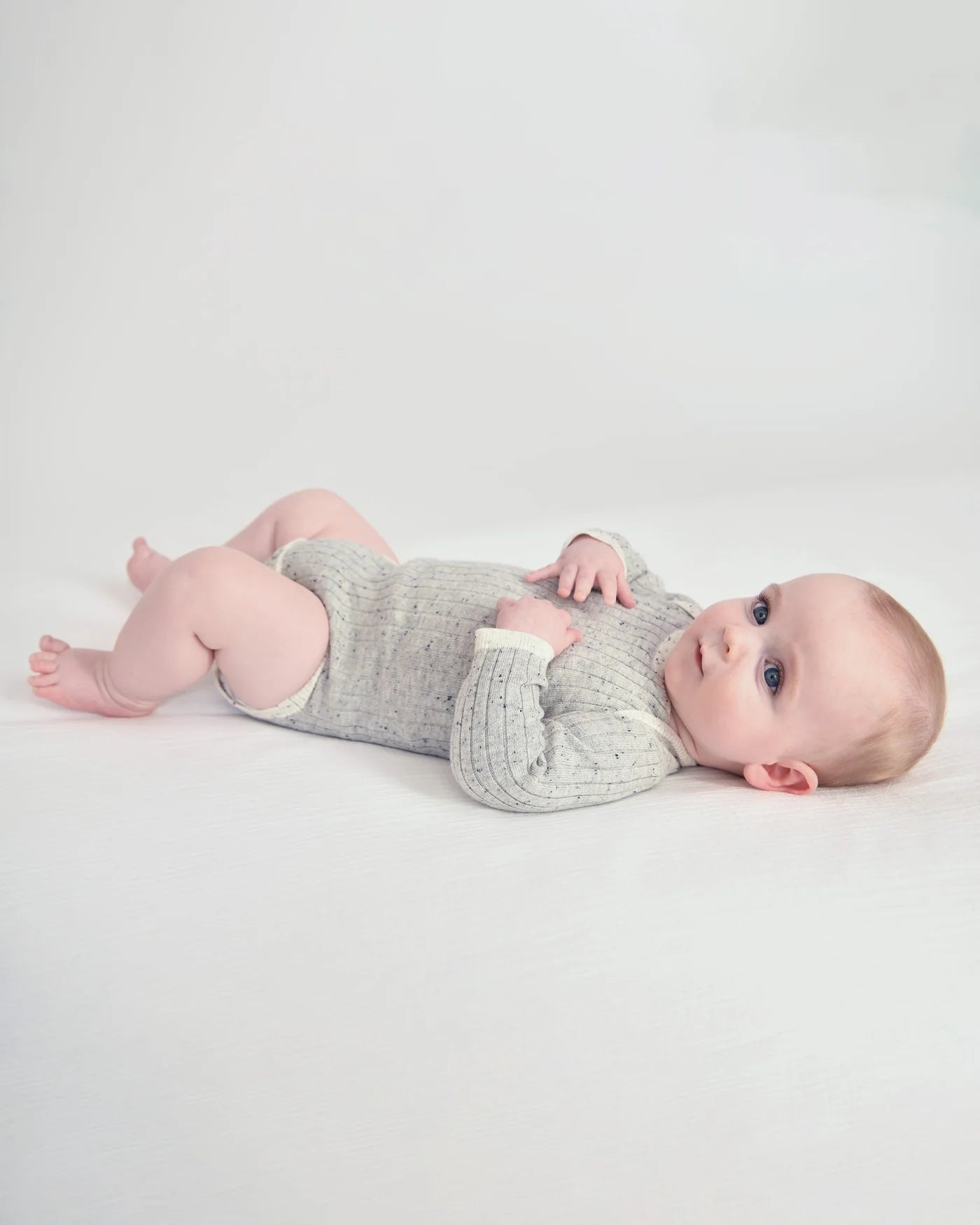 Hug Me Long Sleeve Bodysuit | Light Heather Grey | 7AM