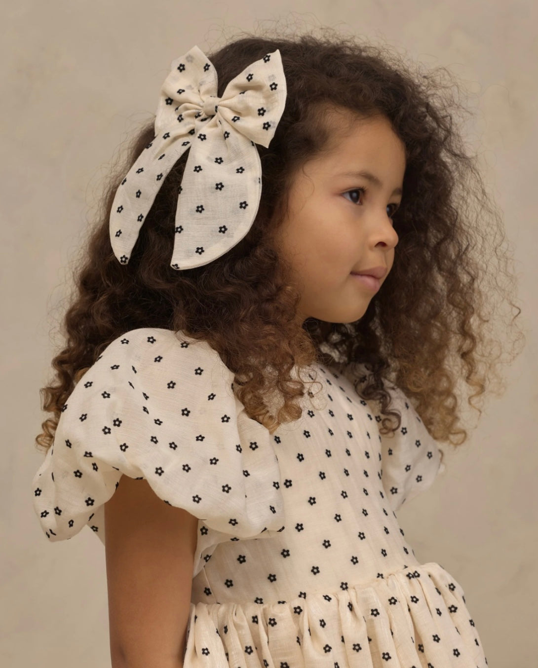 Everly Bow | Black Daisy | Noralee