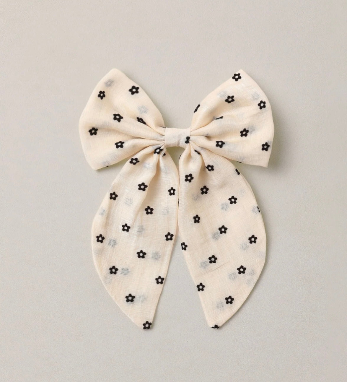 Everly Bow | Black Daisy | Noralee