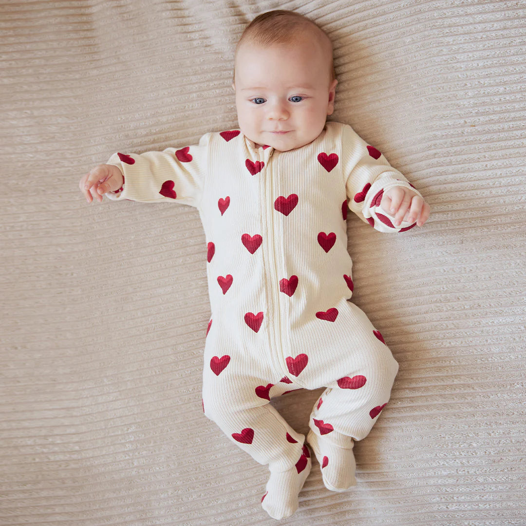 Heart Print on Ribbed Antique White Sleeper | Petit Lem