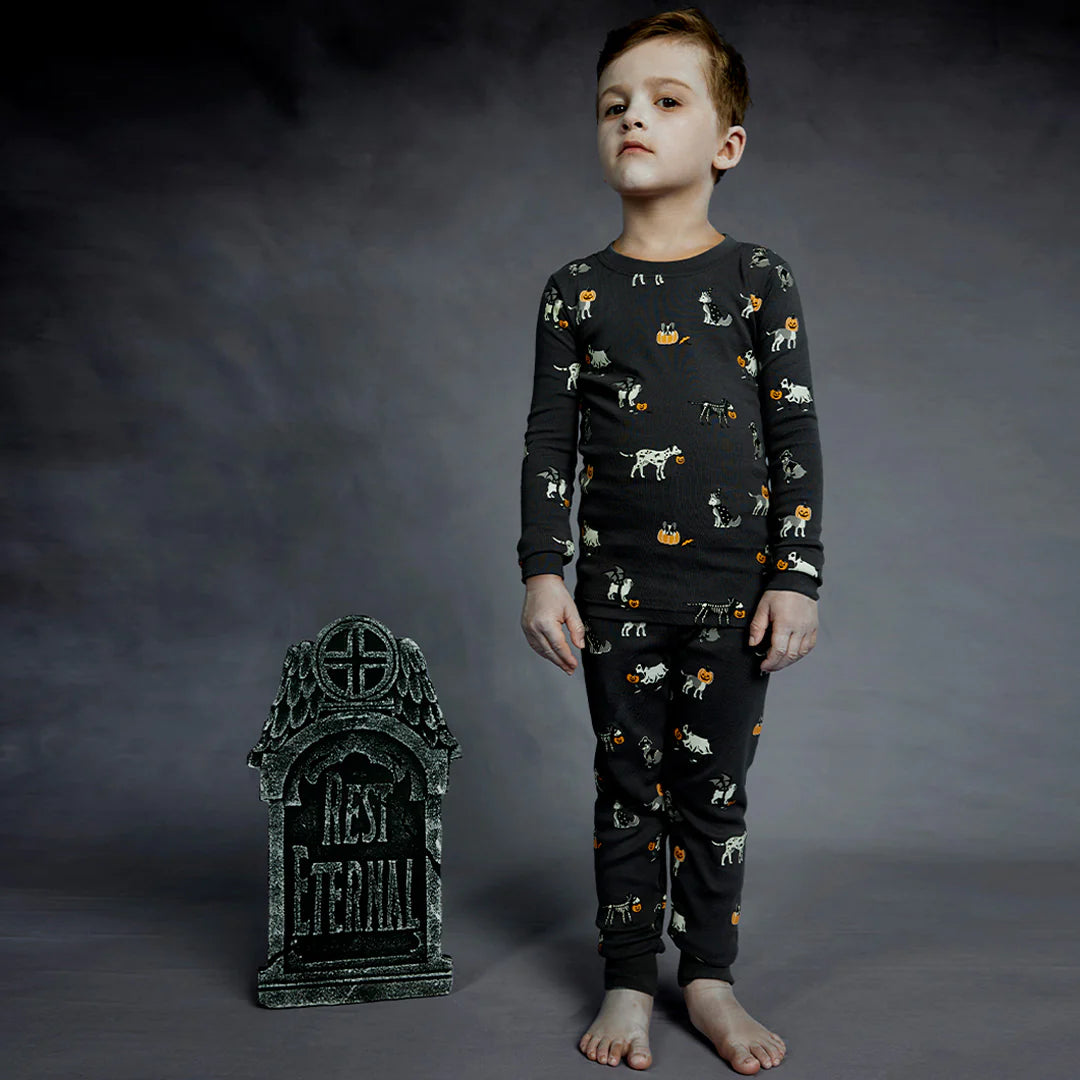 Howl-oween Print on Asphalt PJ Set | Petit Lem