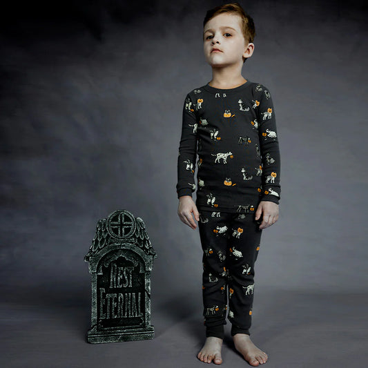 Howl-oween Print on Asphalt PJ Set | Petit Lem