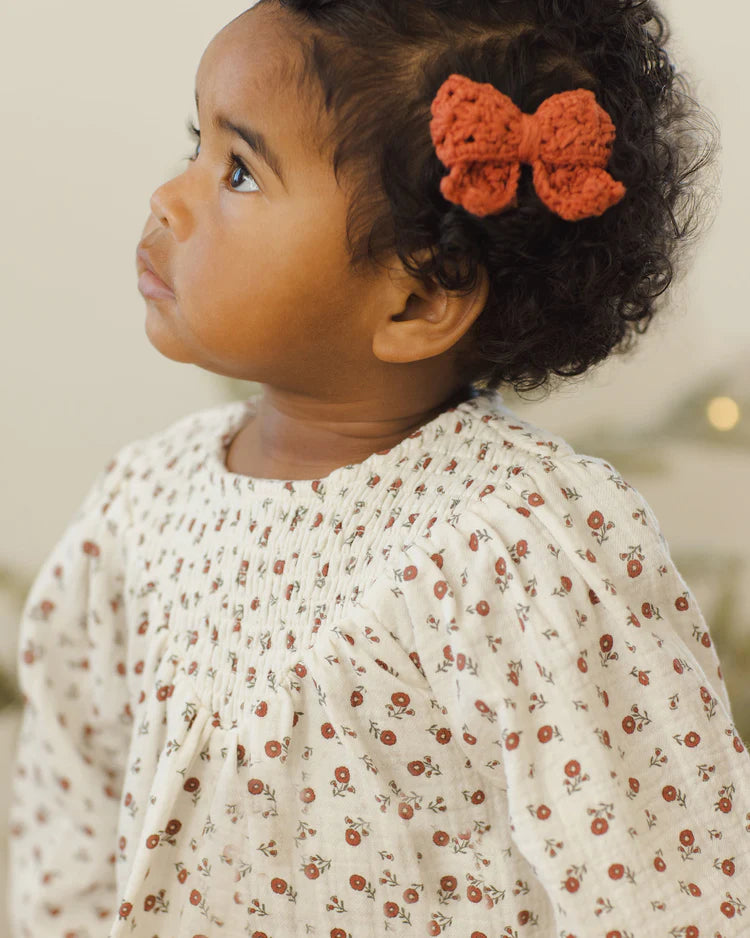 Crochet Bow | Cranberry | Quincy Mae