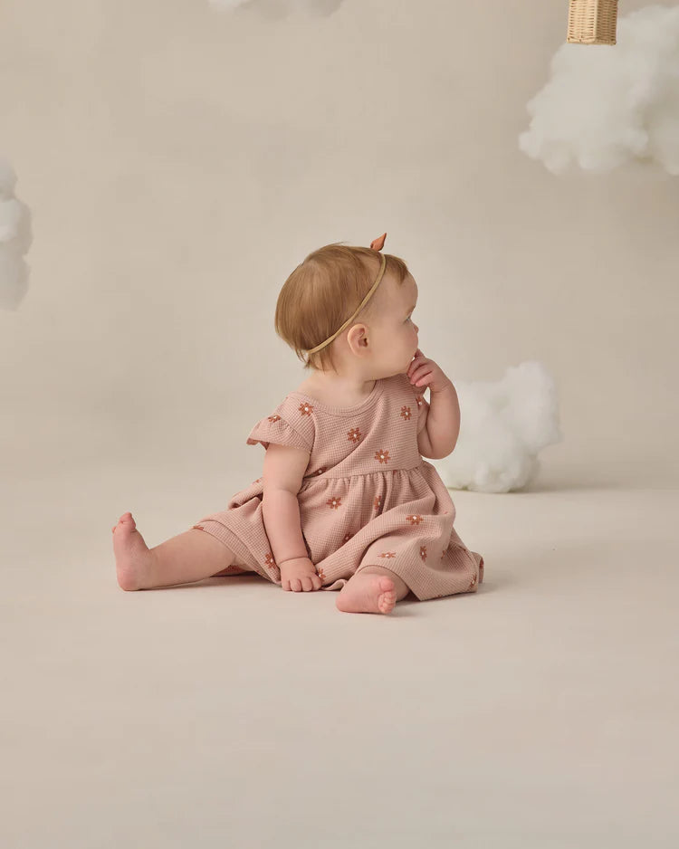 Flutter Sleeve Dress | Pink Daisy | Quincy Mae