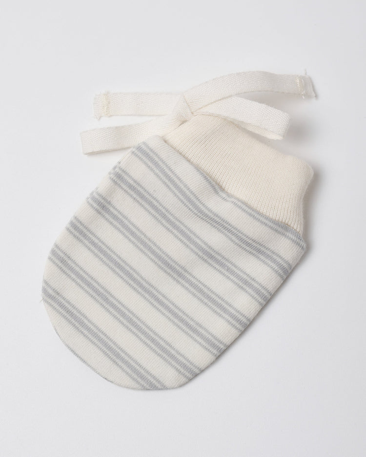 No Scratch Mittens, Set Of 2 | Cloud Stripe, Cloud | Quincy Mae