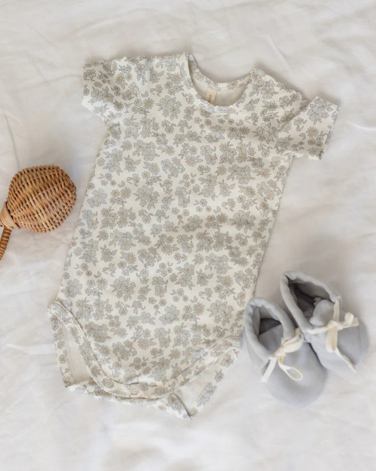 Bamboo Short Sleeve | Blue Floral | Quincy Mae