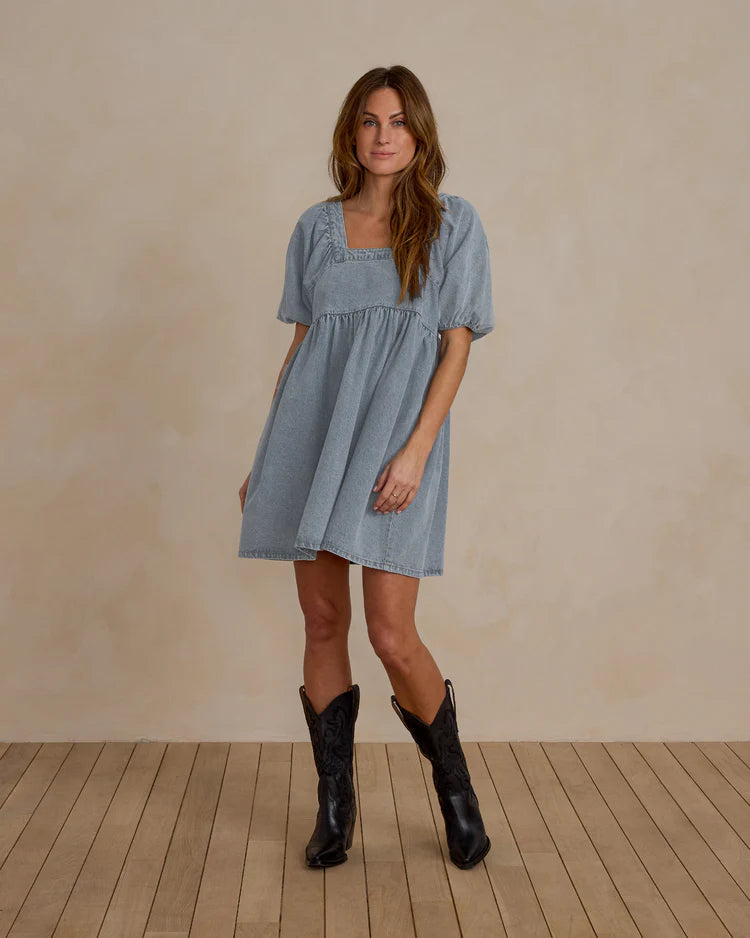 Gretta Babydoll Dress | Light Washed  Denim | Rylee + Cru