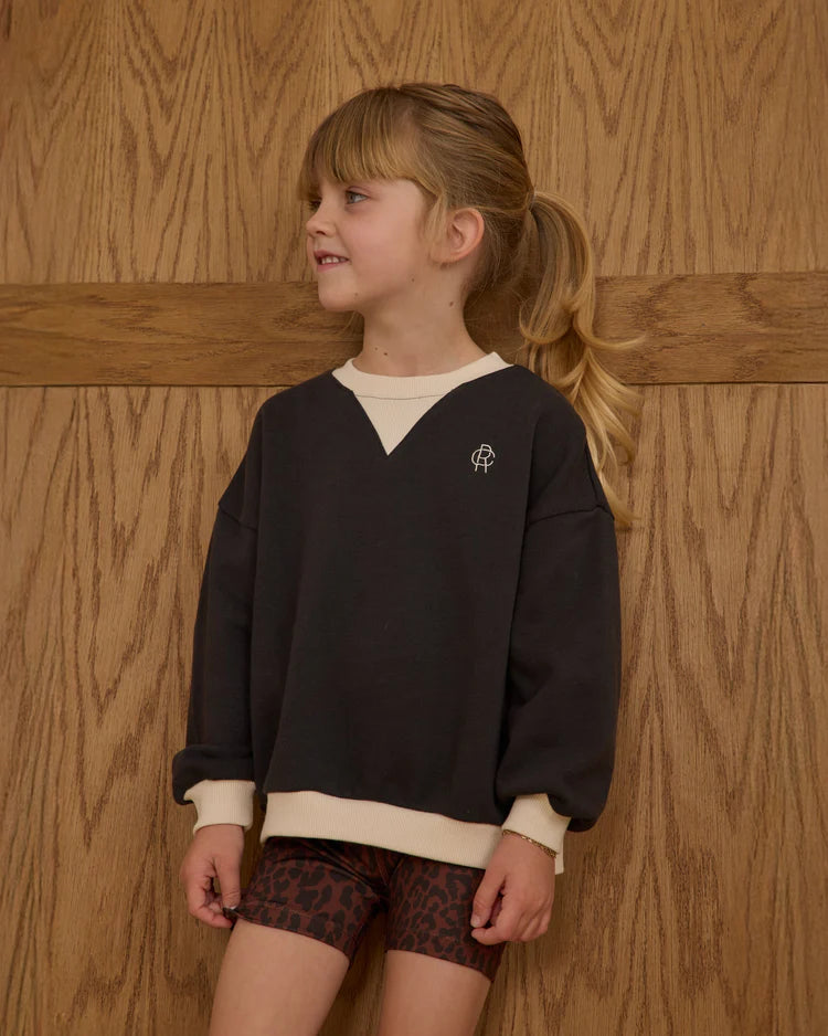 Rylan Sweatshirt | Black | Rylee & Cru