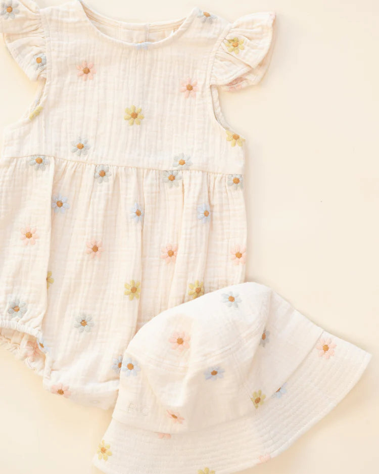 Bucket Hat | Embroidered Daisies | Rylee & Cru